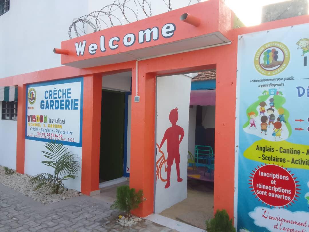 Entrée de Wisdom International School